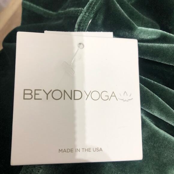 Beyond Yoga Velvet Motion High Waisted Midi Leggings Forest Green XL NWT - Picture 7 of 10